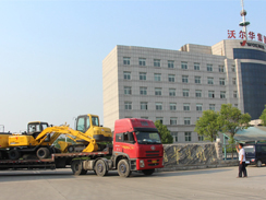 沃爾華集團(tuán)10臺挖掘機(jī)順利出口秘魯