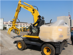 沃爾華集團2臺挖掘機出口越南