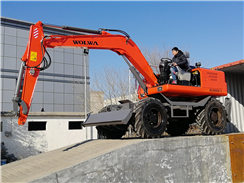 沃爾華集團2臺濕地型輪式挖掘機順利出口菲律賓