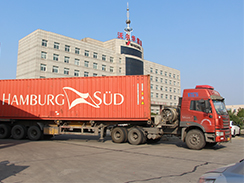 沃爾華集團一批挖掘機裝載機出口非洲地區(qū)