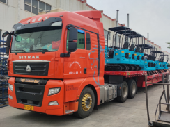 沃爾華集團一批小型挖掘機出口南美地區(qū)